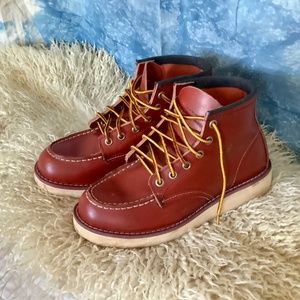 Redwing Shoes Women’s Classic Moc